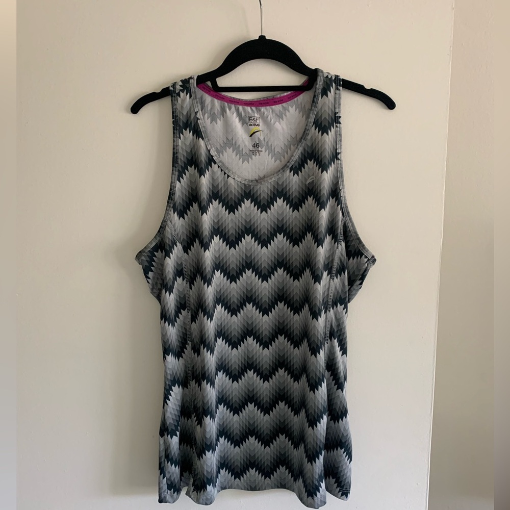 NEW workout top! Size 46